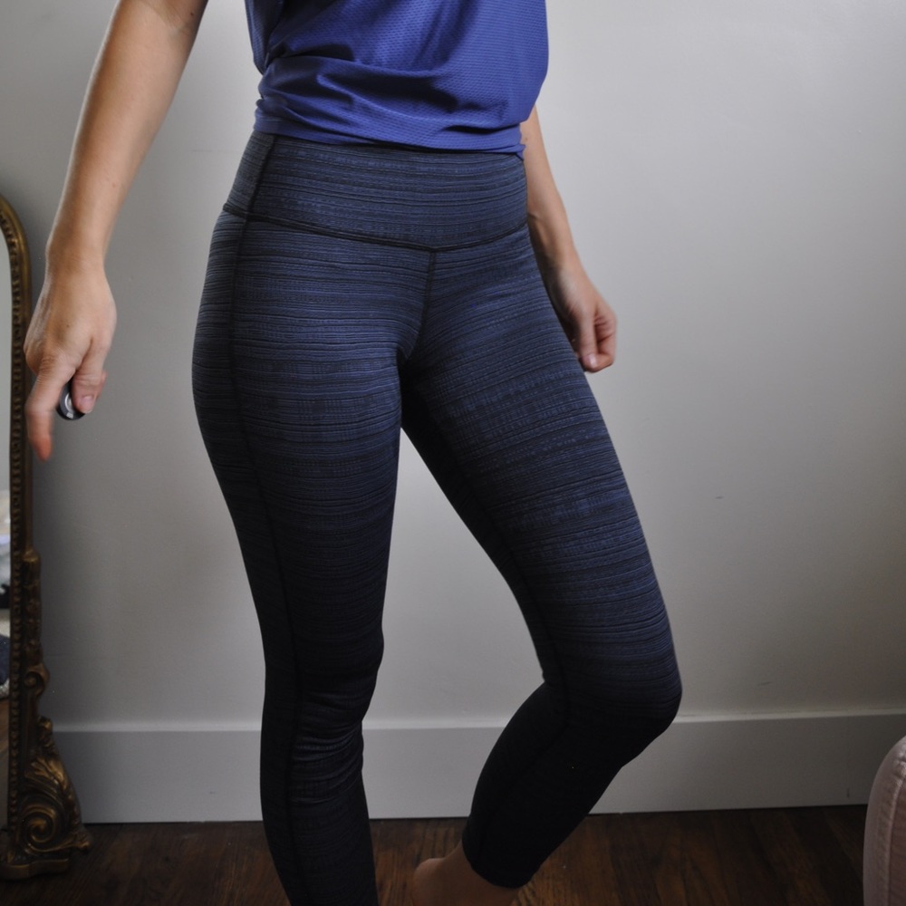 Athleta 3/4 or cropped yoga pants